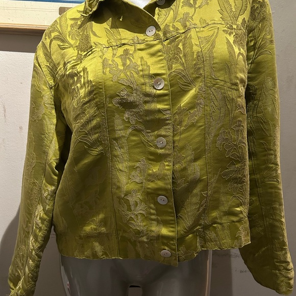Women’s Chico’s Pear Green Silk Jacket in size Large 12 14 - Picture 3 of 10